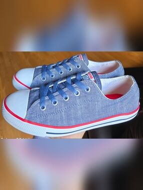 Sz 6 Women's CONVERSE CTAS DENIM Blue Trimmed in Red Low Top Shoes